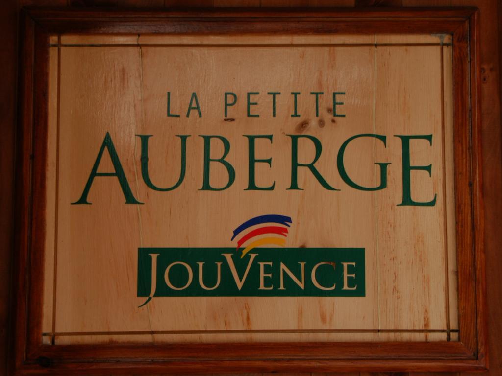 La Petite Auberge De Jouvence Magog ภายนอก รูปภาพ