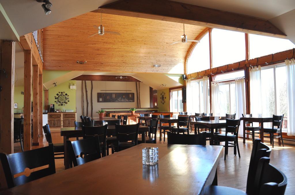 La Petite Auberge De Jouvence Magog ภายนอก รูปภาพ