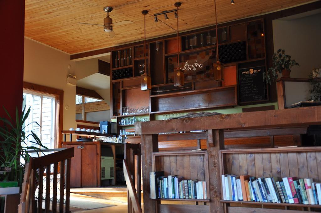 La Petite Auberge De Jouvence Magog ภายนอก รูปภาพ