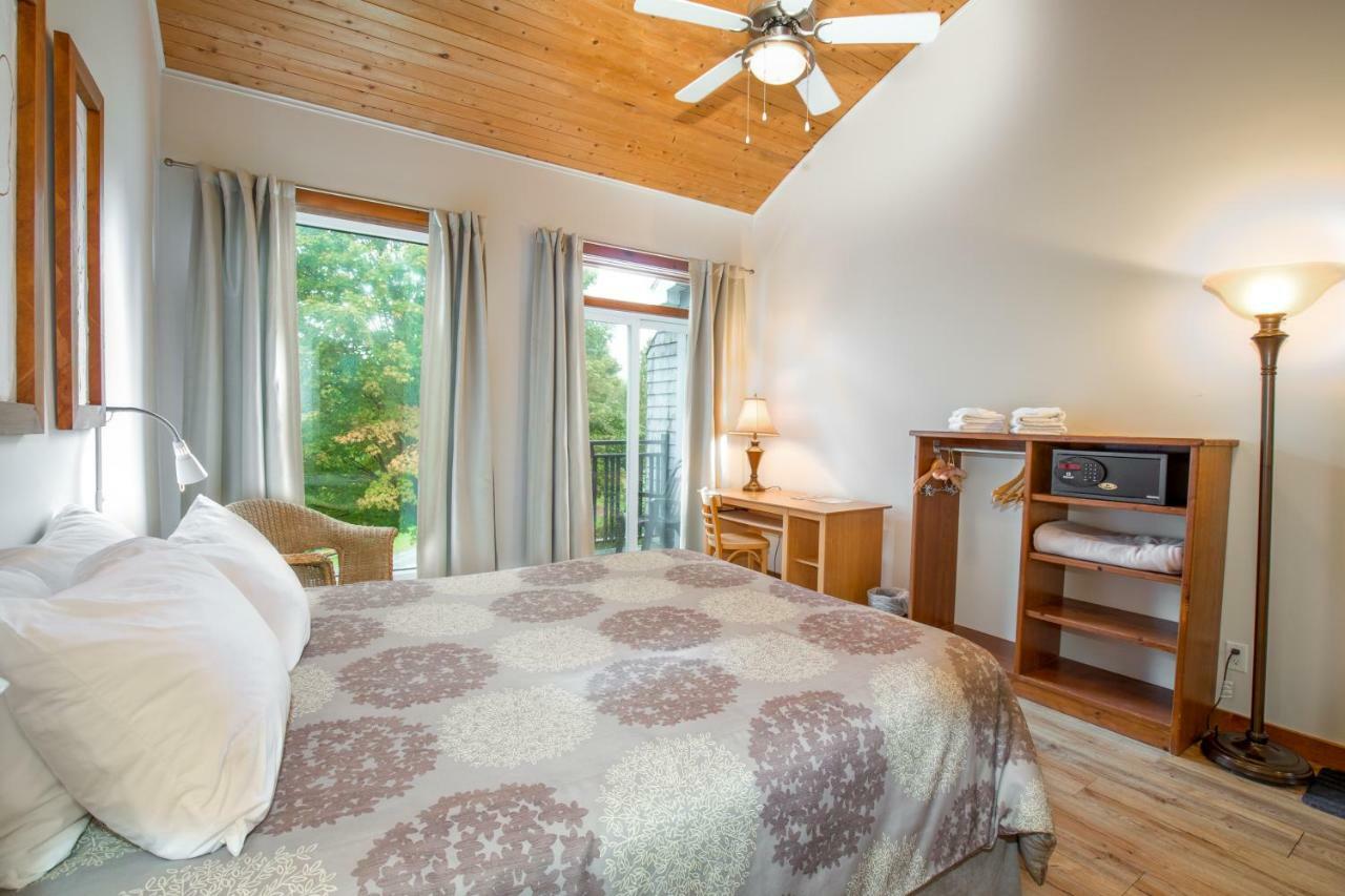 La Petite Auberge De Jouvence Magog ภายนอก รูปภาพ